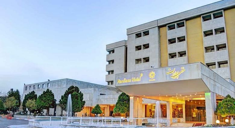 بهترین هتل های مرکز شهر مشهد کدامند؟