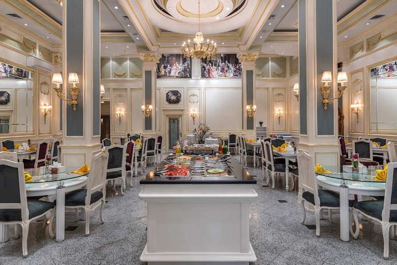 امکانات این هتل چیست؟