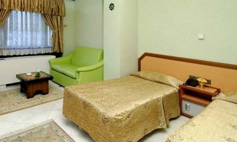موقعیت مکانی هتل خانه سبز مشهد