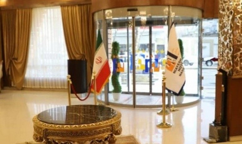 تجربه اقامت و نظرات مسافران در رابطه با این هتل چگونه است؟