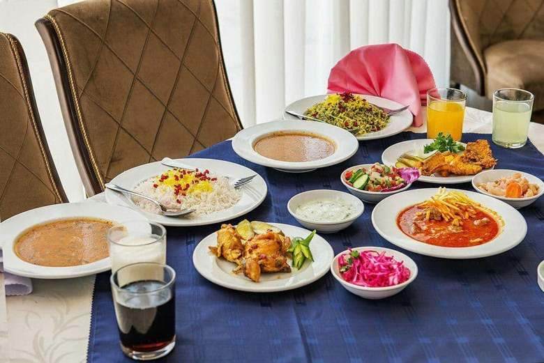 ساعت ورود و خروج در هتل نسیم چگونه است؟