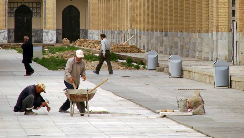 آیا تا کنون تلاش‌ هایی برای مرمت یا نوسازی قبرستان خواجه ربیع انجام شده است؟